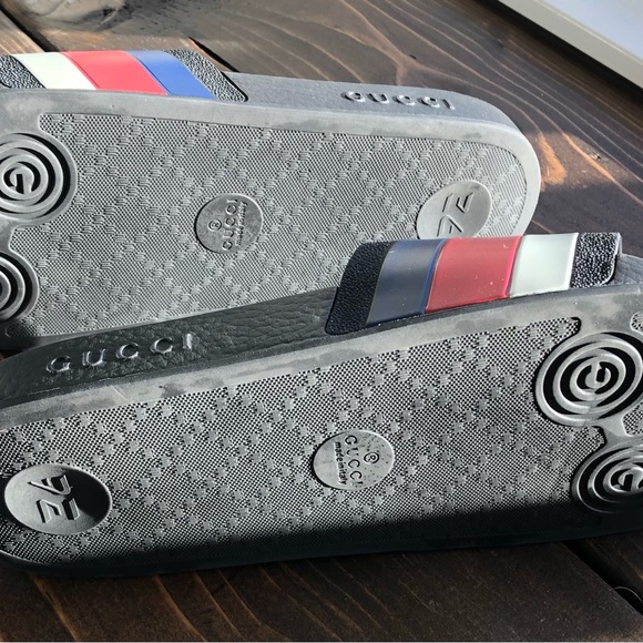 Authentic Gucci slides Mens 7 or woman’s 9 - Picture 2 of 10